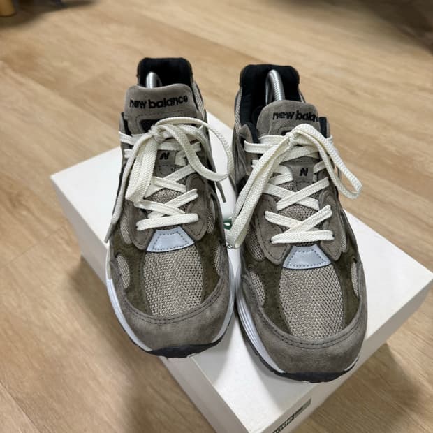 [260] 뉴발란스 자운드 992 그레이