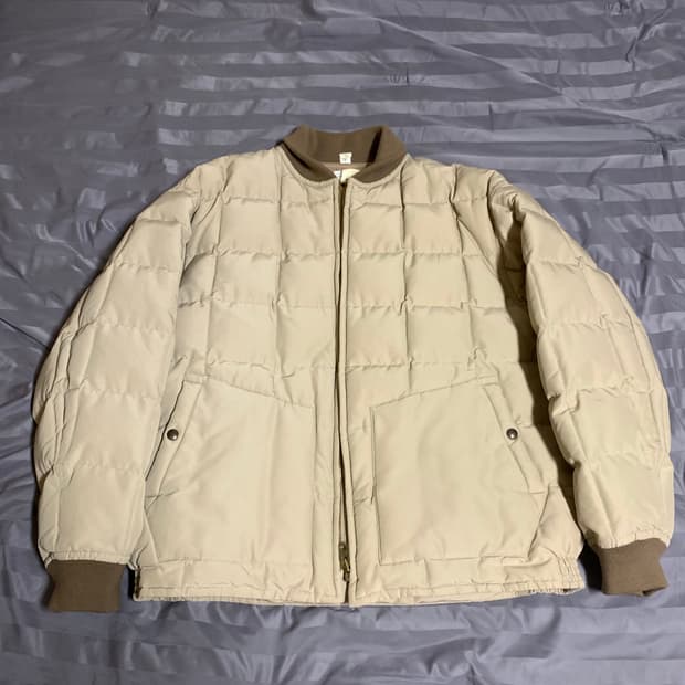 카키스 다운자켓