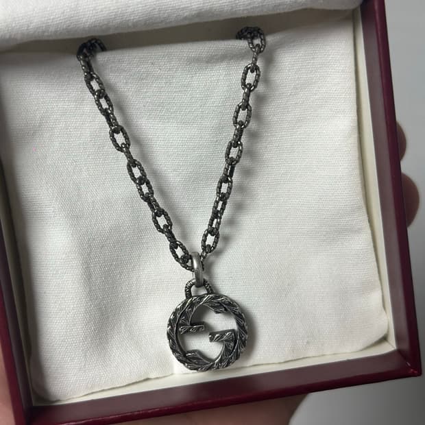 35만원 판매 / 구찌 인터로킹 G 펜던트 네클리스 실버