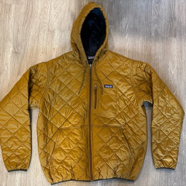 파타고니아 다이아몬드 퀼티드 봄버 후디 쉘터 브라운