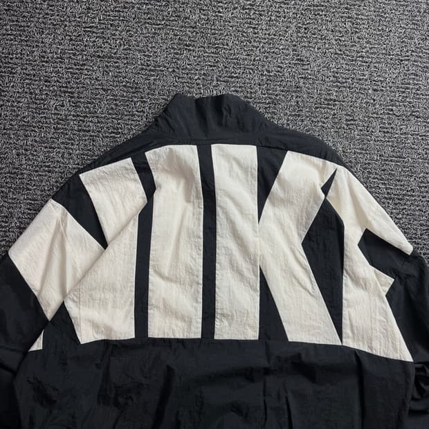 나이키 스타팅 파이브 빅로고 우븐 바람막이 3615