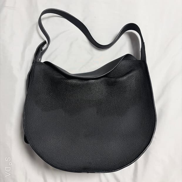 ORR 오르 반달 숄더백