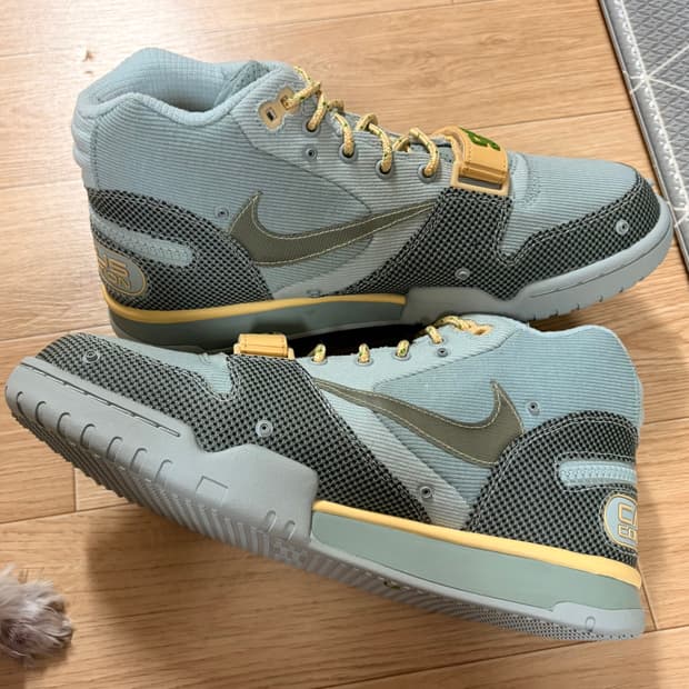 나이키 스캇 에어 트레이너 1