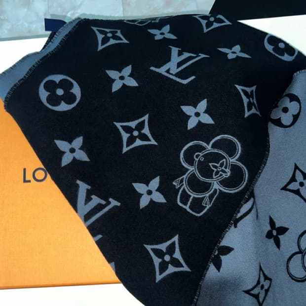 새상품 정품 루이비통 모노그램 비비엔 머플러 스카프