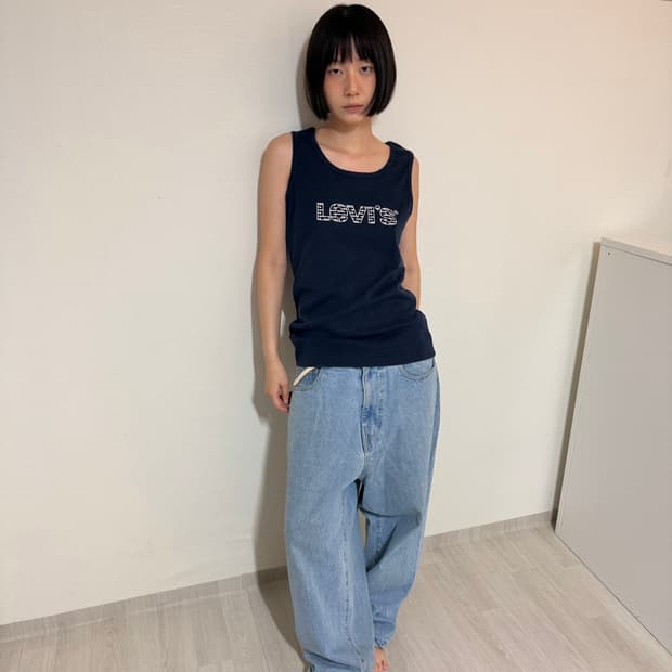 리바이스 네이비 로고 나시
