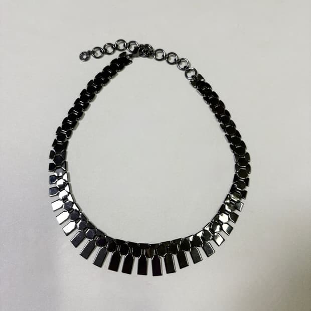 필그림 앤틱실버 색상 목걸이