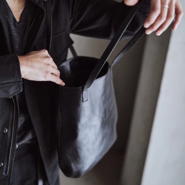 모노프리베 Textured Leather Tote 가죽토트백