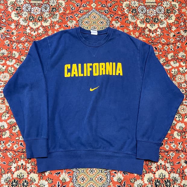 [L] 나이키 캘리포니아 네이비 맨투맨