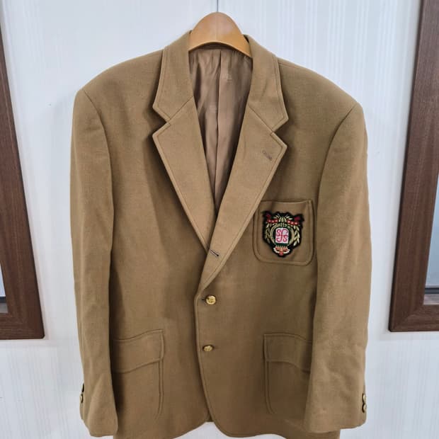 100) J.PRESS 제이프레스 금장 와펜 블레이저 팝니다