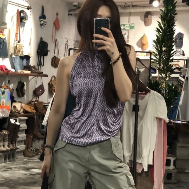 [2376] Halterneck sleeveless blouse
