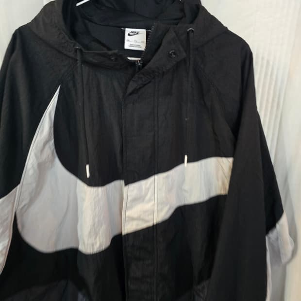 나이키 빅스우시 바람막이 블랙