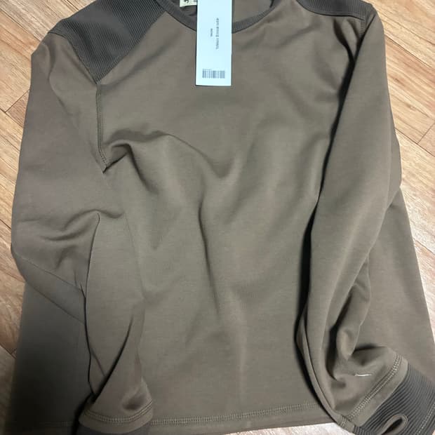 Backflip Knit (Brown) 기철 새상품 사이즈 M