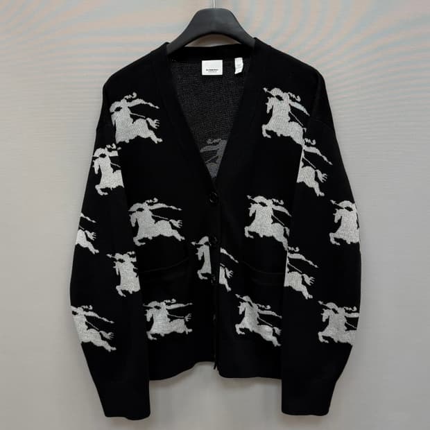 버버리 브리타니 실크 가디건(105 110)