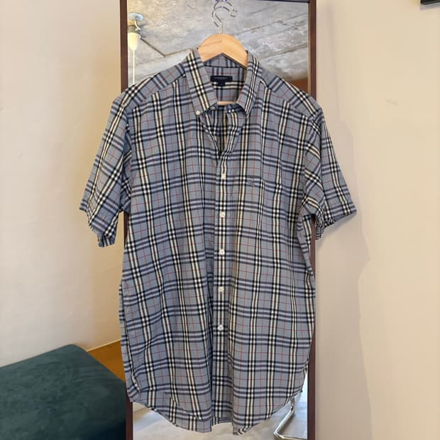 버버리 체크 반팔 셔츠