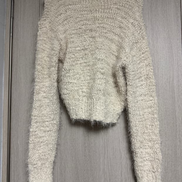 아이보리 뽀글이니트