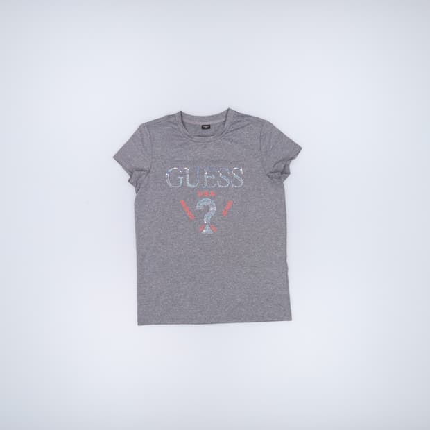 80-165 게스 여성 삼각로고 반팔티 0305H1