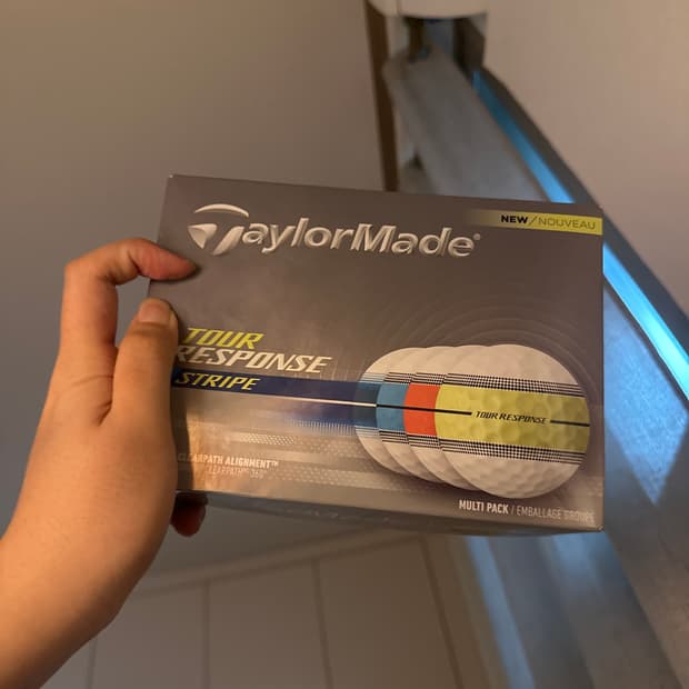 테일러메이드 투어 리스폰스 스트라이프 골프공 새제품