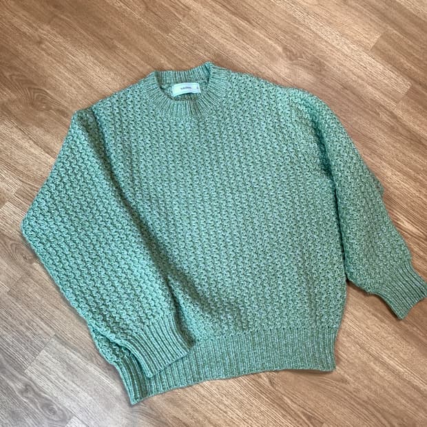 Waviness wave texture 니트 스웨터 페일 그린 1사이즈