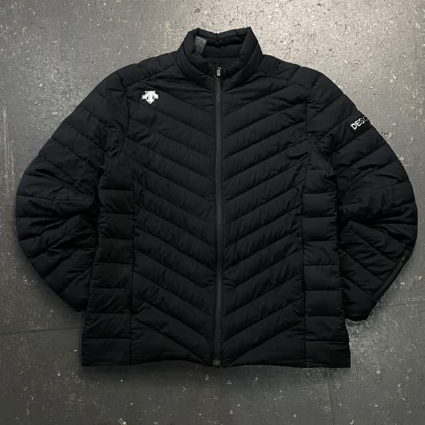 105 데상트 경량패딩 