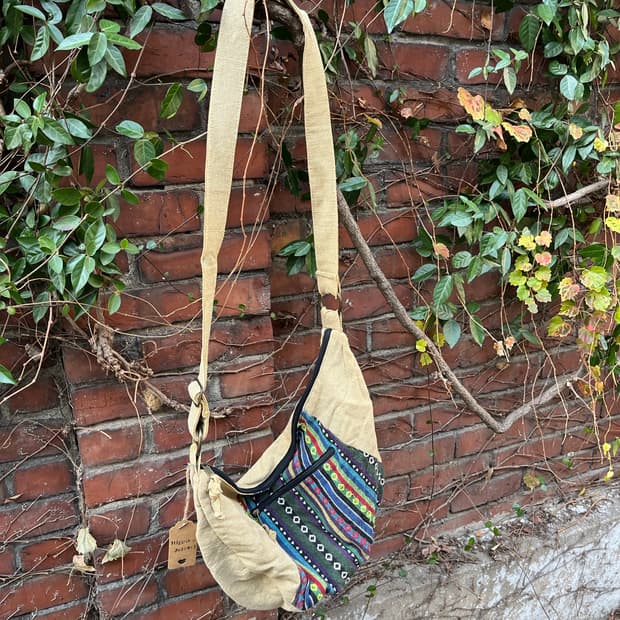 베이지 히피자수 크로스백