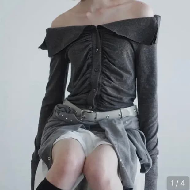  세릭 WRINKLE OFF SHOULDER TOP