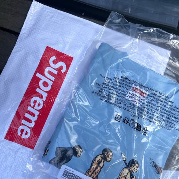 슈프림 26ss 호모사피엔스