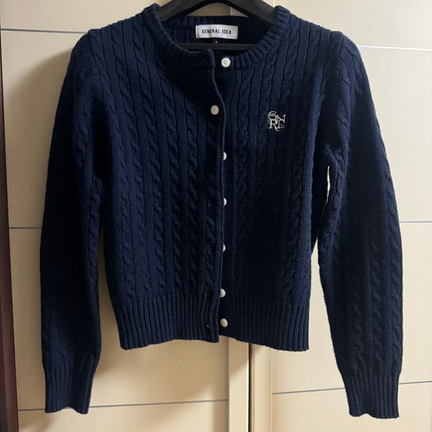 제네럴아이디어 케이블 꽈배기 니트 가디건 네이비 S