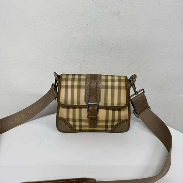 버버리 노바체크 미니 크로스백 숄더백