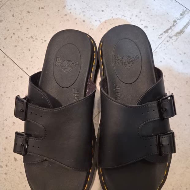 닥터마틴 하이브로드 블랙 270