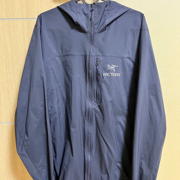 아크테릭스 스쿼미시 블랙 사파이어 M