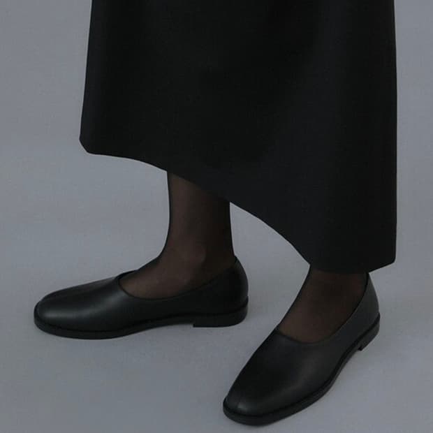 (새상품) 에퓨레 로퍼 블랙 240