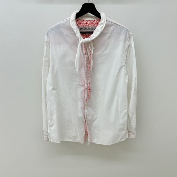 캐피탈 스카프 셔츠