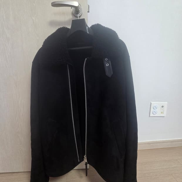 올세인츠 무스탕 L팝니다