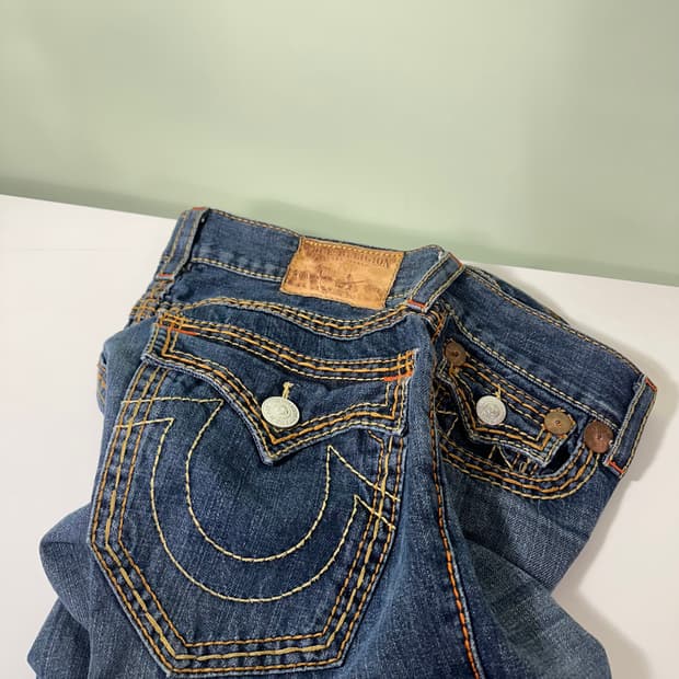 우먼L 트루릴리전 진청워시드 옐로우스티치 데님 청반바지