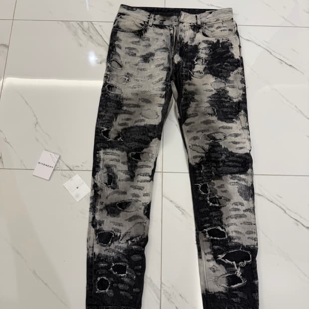 지방시 립 앤 리페어 데님팬츠