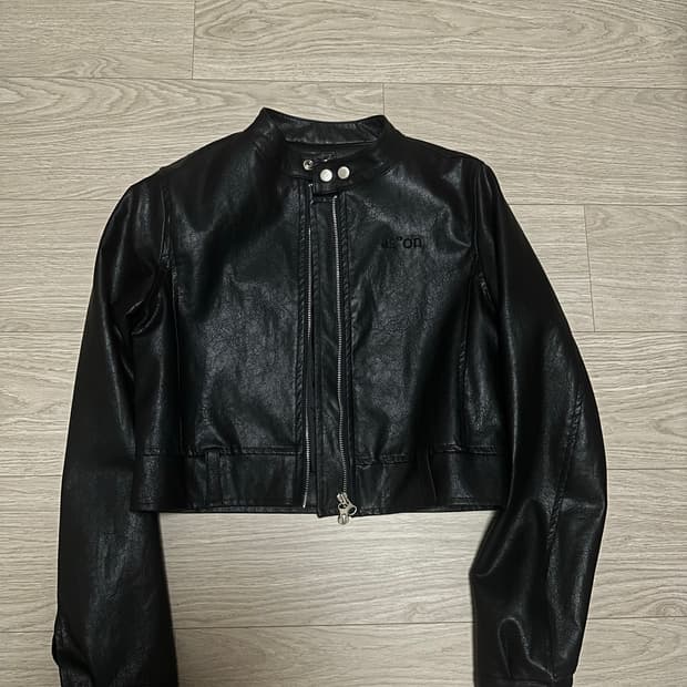 Ason 애즈온 크롭 레더자켓