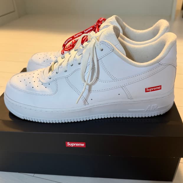 [285] 슈프림 에어포스 화이트 로우