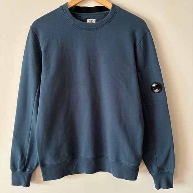 CP컴퍼니 맨투맨