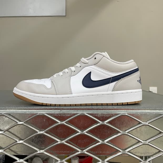나이키 조던 1 로우 화이트 뉴트럴 그레이 285