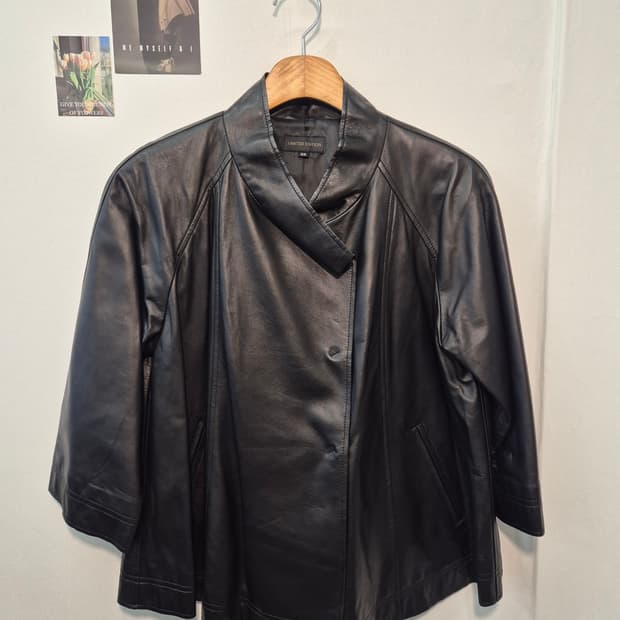 LIMITED EDITION  가죽 자켓  88
사이즈 