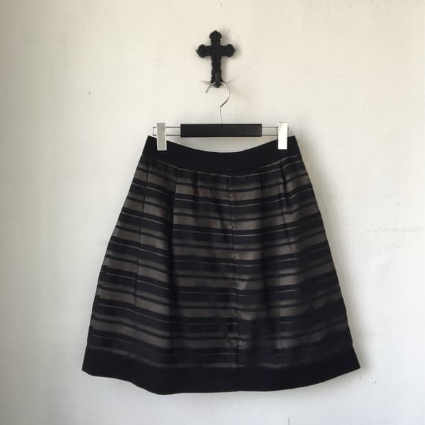 Stripe pattern skirt