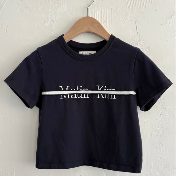 Matin Kim 마뗑킴 네이비컬러 크롭 티셔츠