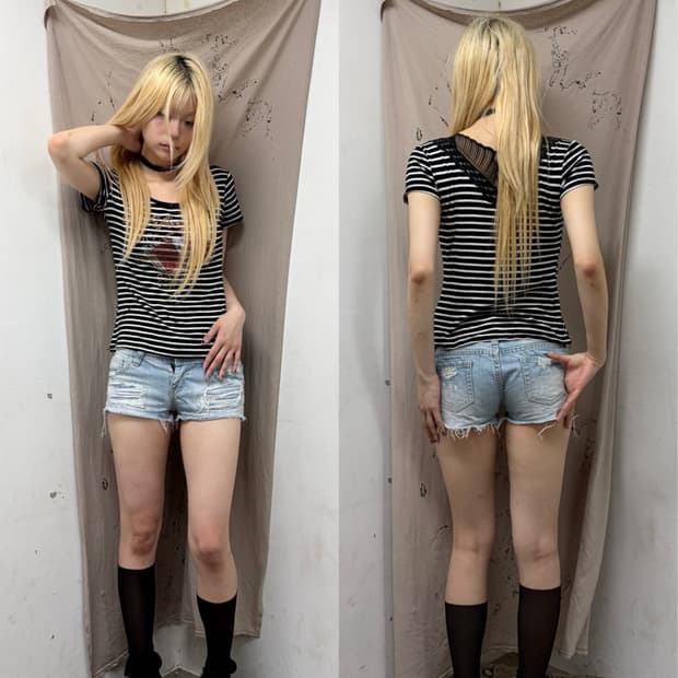 2000s Mood cubic Detail Stripe Short Tee