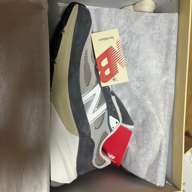 [새상품]뉴발란스 990v6 캐슬락 문락 275