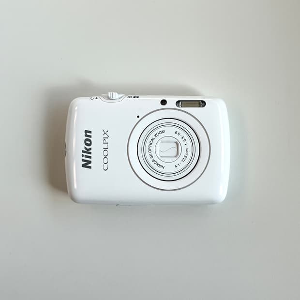 니콘 쿨픽스 Nikon coolpix s01 화이트