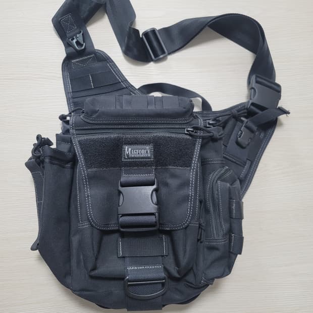 맥포스 점보 에어하트 슬링백