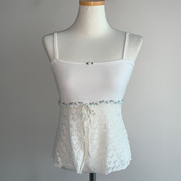 Flower embroidery 2way sleeveless top