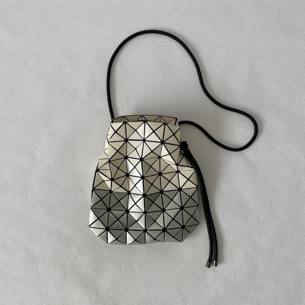 이세이미야케(isseymiyake) BAOBAO 숄더백(JAPAN)