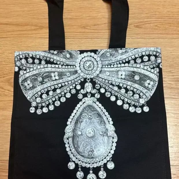 까르띠에 cartier 에코백 토트백 천가방 V&A 런던 새상품
