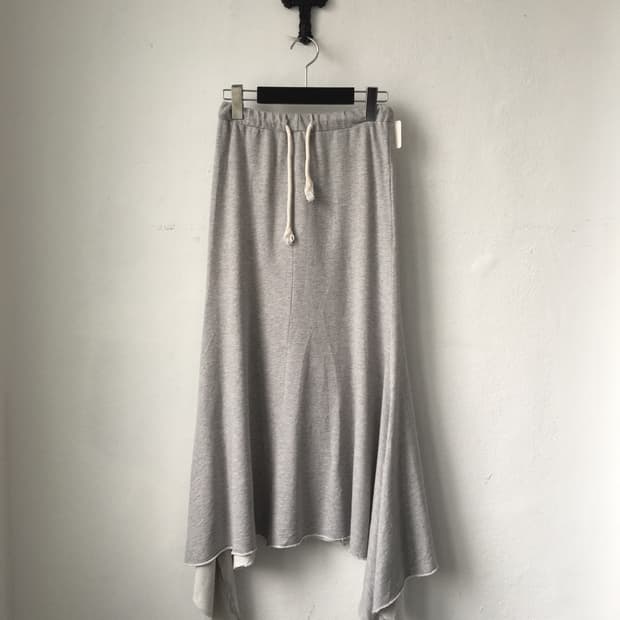Unbalanced sweat skirt